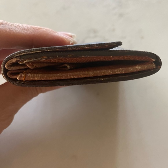 Louis Vuittonâmonogram Wallet - Picture 9 of 12